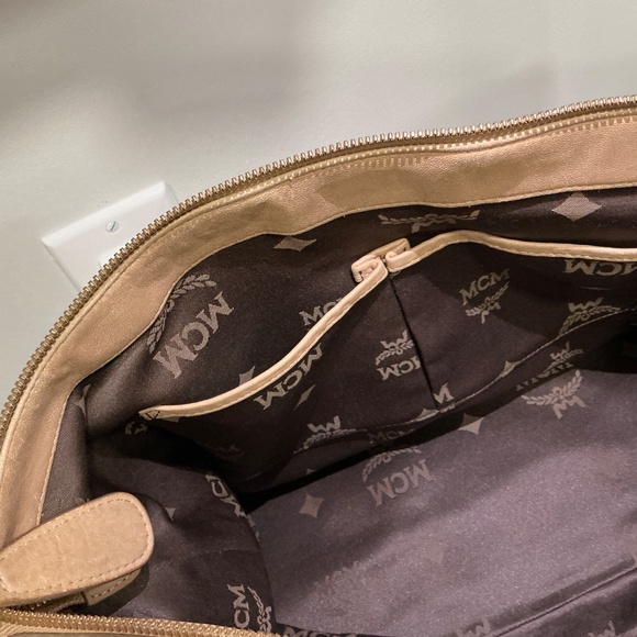 MCM shoulder bag NO strap - Picture 5 of 6